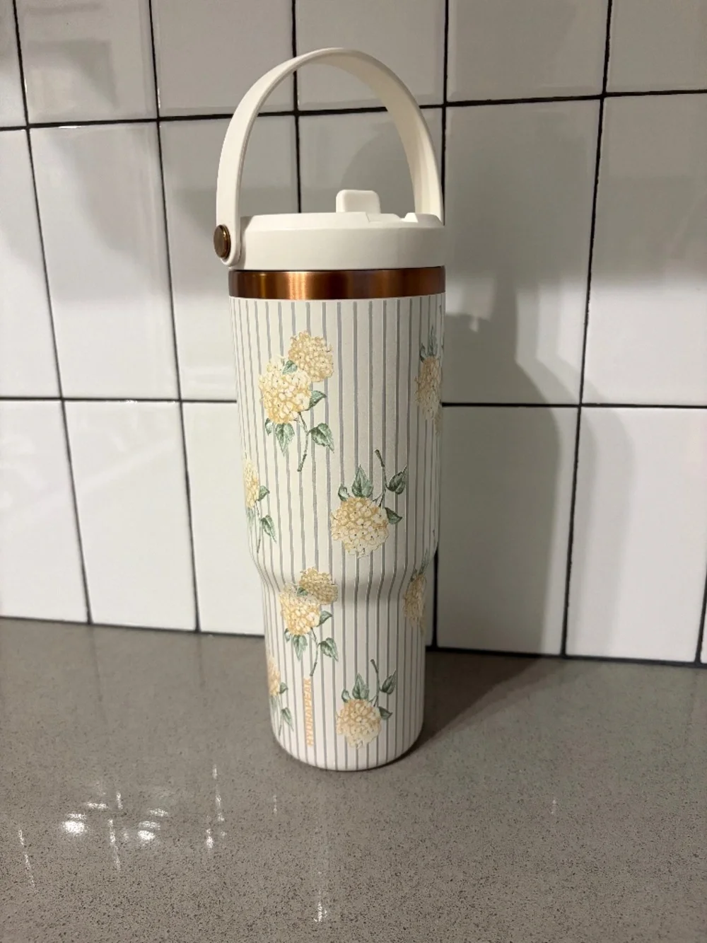 Hydrapeak “artisan series” hydrangea stripe tumbler